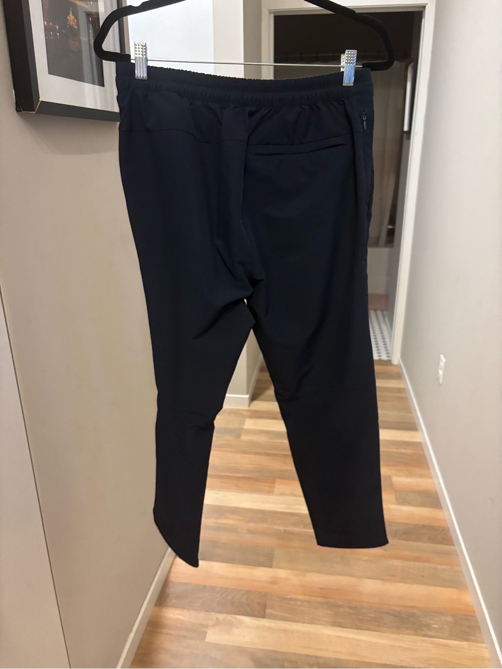 Banana Republic Men's Dark Navy Drawstring Joggers - Picture 3 of 4